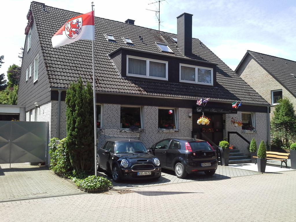 Haus Mariandl Hotell Düsseldorf Eksteriør bilde
